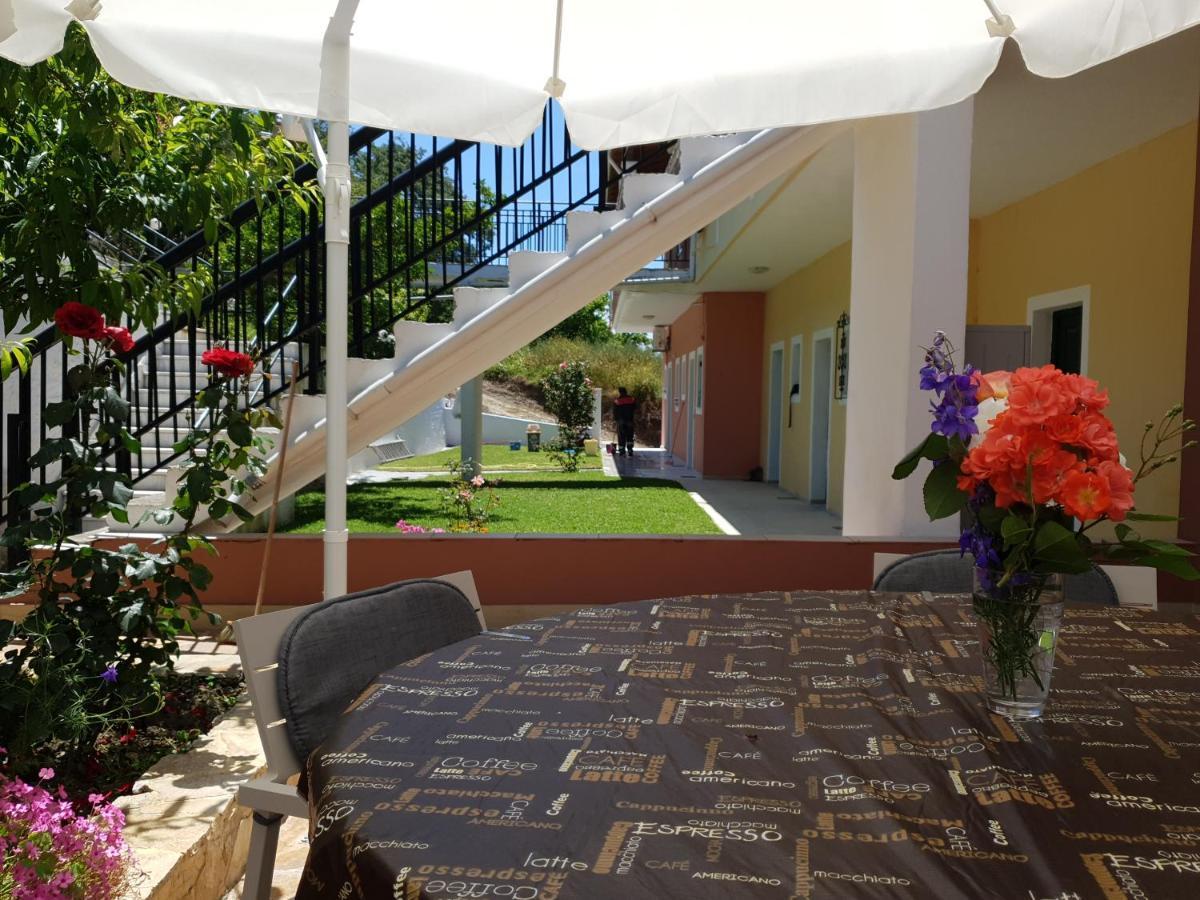 Angelika House 1 Apartment Маратиас Екстериор снимка